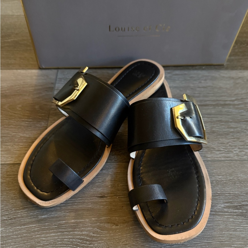 Louise et Cie Black & Gold Altan Leather Toe Buckle Sandals Size 9.5